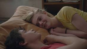 20th-century-women-bed